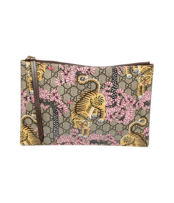 Gucci Gg Supreme Clutch