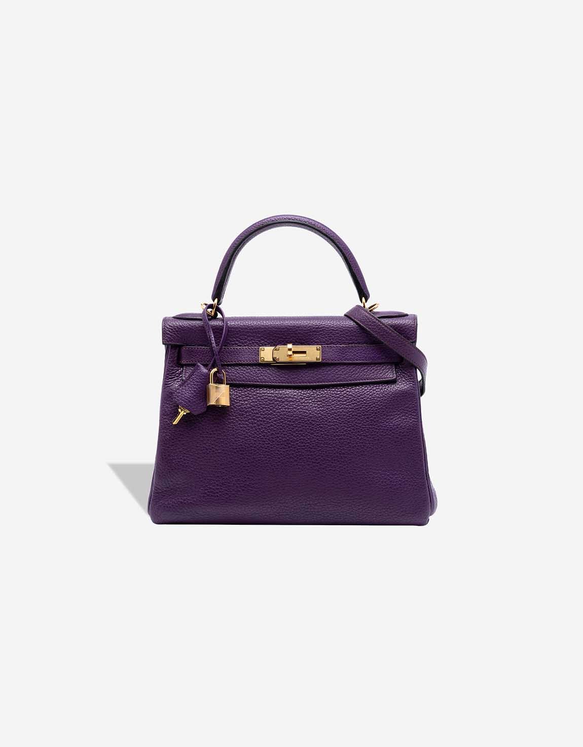 
		Kelly 28 Clémence Violine    