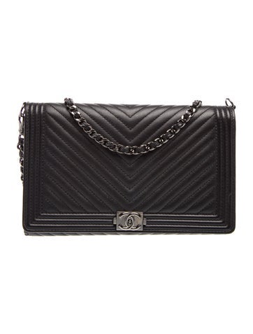 Chevron Quilted Boy Wallet On Chain