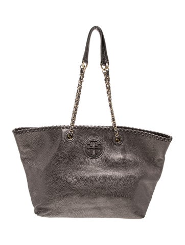 Signature Shoulder Bag