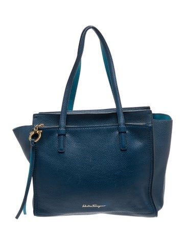 Gancio Shoulder Bag