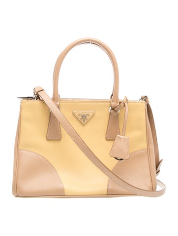 Saffiano Leather Galleria Double Zip Medium