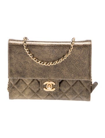 Zip Away Chain Clutch