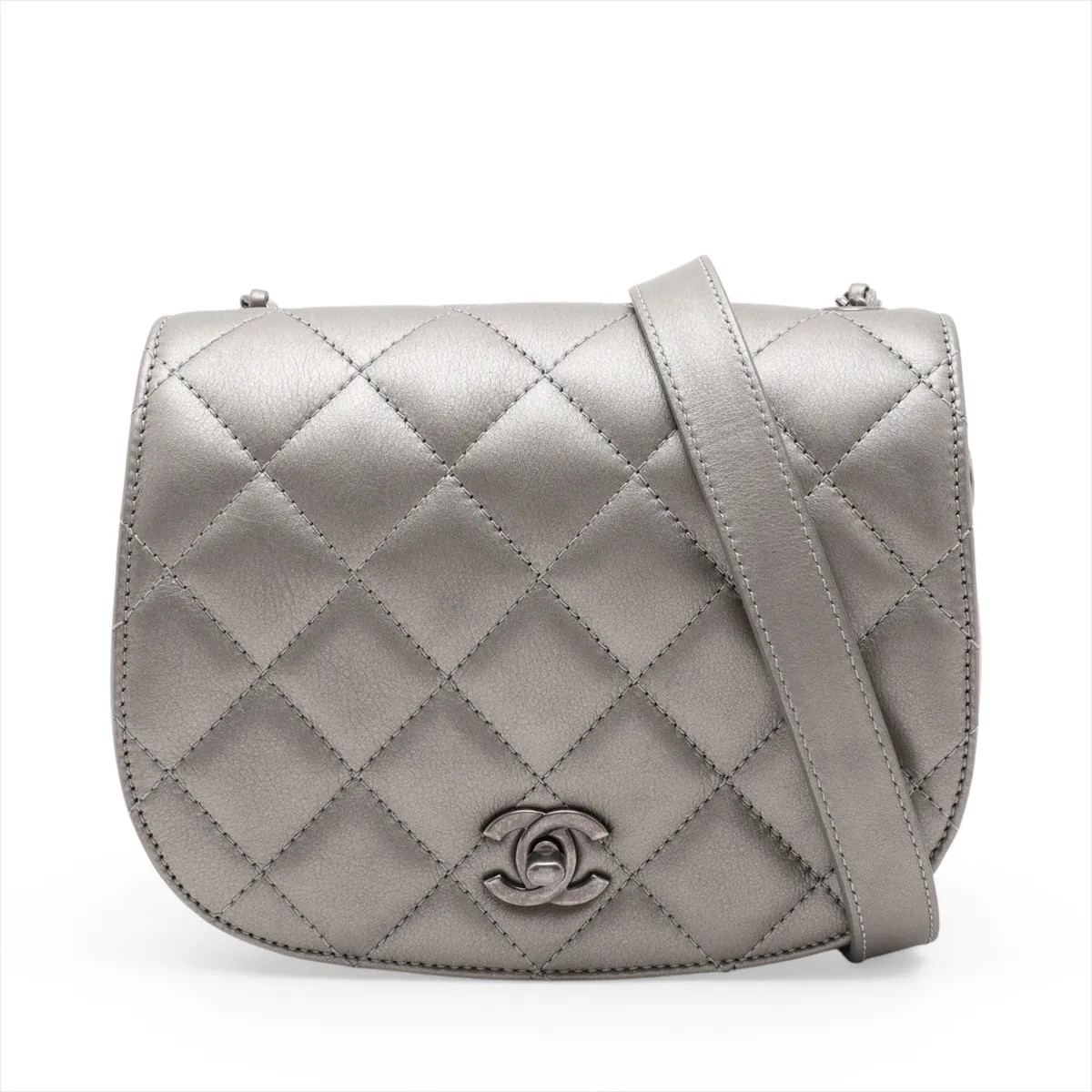 Chanel Matelasse Lambskin Chain Shoulder Bag Gray Gunmetal Fittings random plate
