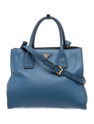 Signature Shoulder Bag Large