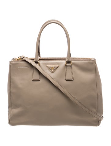 Saffiano Leather Galleria Double Zip Large