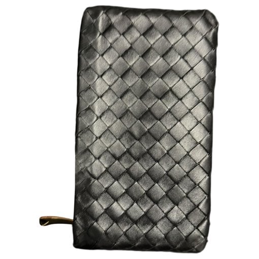 Leather clutch bag
