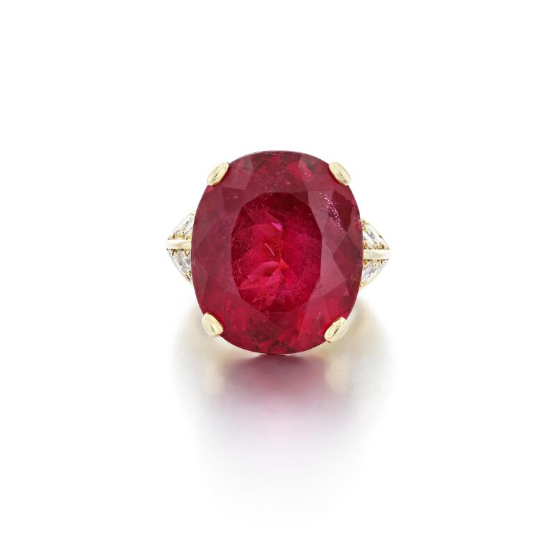 Bague rubellite et diamants | Rubellite and diamond ring