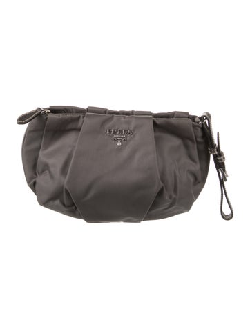 Signature Pouch