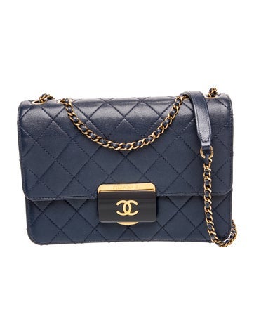 Beauty Lock Flap Bag