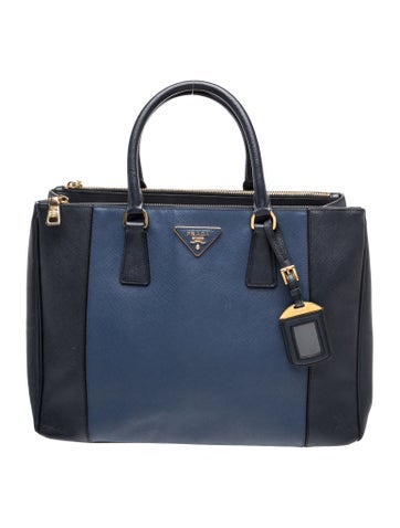 Saffiano Leather Galleria Double Zip Medium