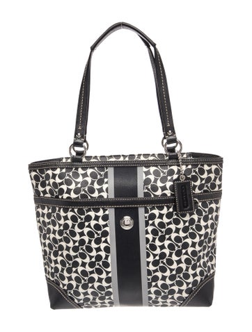 Coach Signature Shoulder Bag