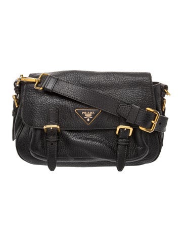Vitello Daino Leather Leather Messenger Bag Medium