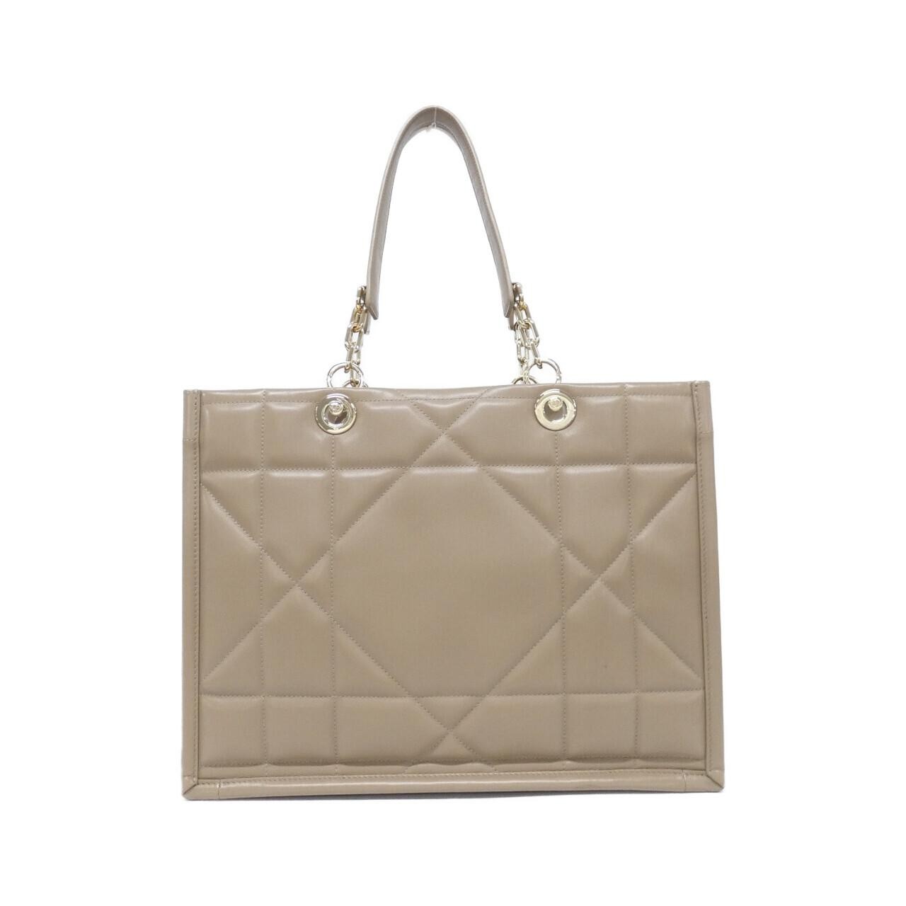 Christian Dior Dior Essential Medium M8721OZVJ Bag