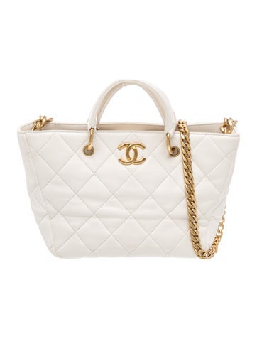 2023 Quilted 2Way Shopping Tote