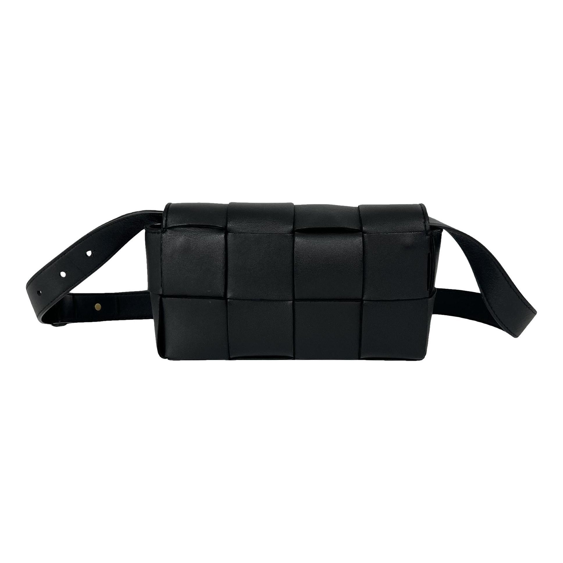 Cassette leather crossbody bag