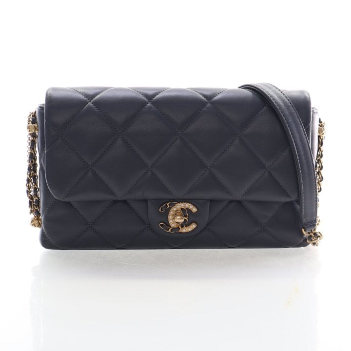 Chanel Medium Lambskin Pearl Crush On Chains Flap Bag