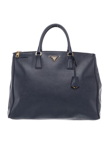 Saffiano Leather Galleria Double Zip XL