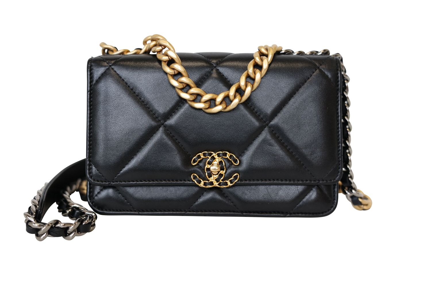 Chanel 23P 19 Wallet on Chain Bag, Black Quilted Leather and Mixed Hardware, Preowned in Box WA001