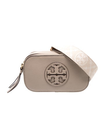 Signature Shoulder Bag