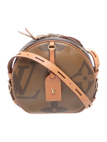 Louis Vuitton Monogram Giant Boite Chapeau Souple MM