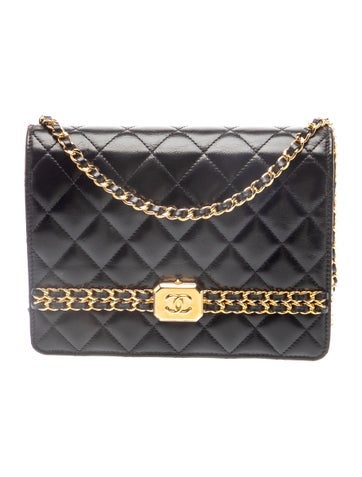 Chain-Link Trimmed Quilted Wallet On Chain
