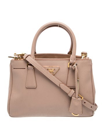 Saffiano Leather Galleria Double Zip Small