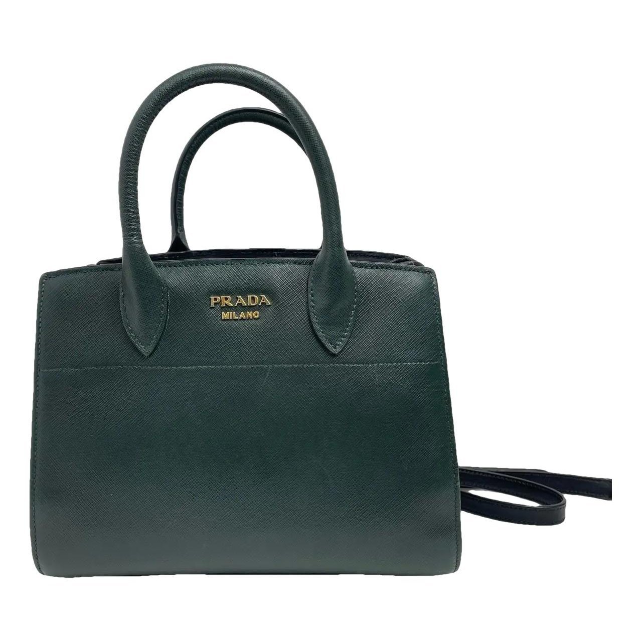 Monochrome leather handbag