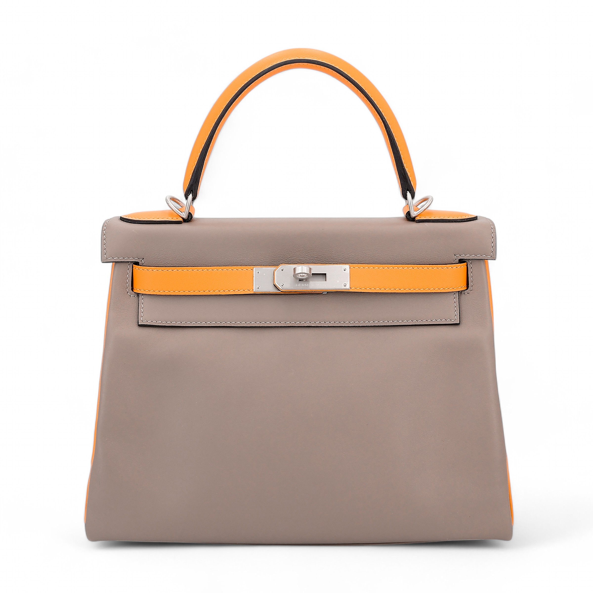Excellent ( Rank SA ) HERMÈS Special Order Kelly 28 HSS Apricot (I9) Gris Tourterelle (81) Swift Brushed Palladium Y (2020)