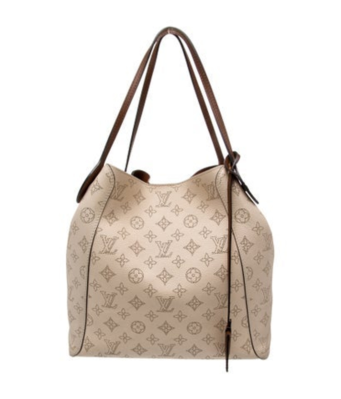 Louis Vuitton Vuitton Monogram Galet Mahina Leather Hina Mm