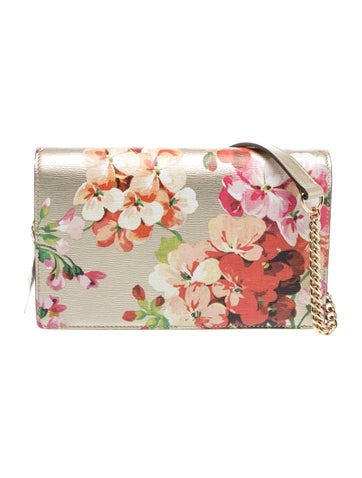 Blooms Clutch