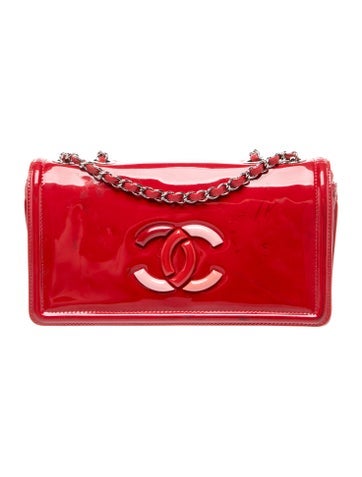 Lipstick Ligne Flap Bag