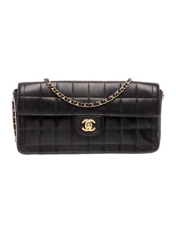 Lambskin E/W Square Quilt Flap Bag