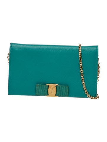 Vara Bow Clutch