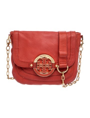 Signature Shoulder Bag