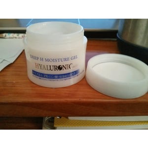 Daiso Japan Deep H Hyaluronic Acid Moisture Gel Cream 40g •