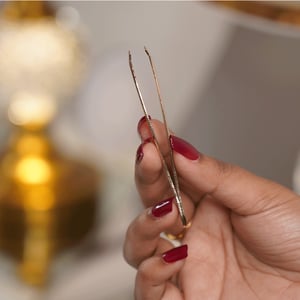 Eye Brow Tweezer - Gold