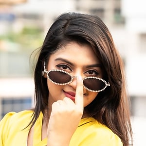 New Oval Diamond Sunglass (240039)