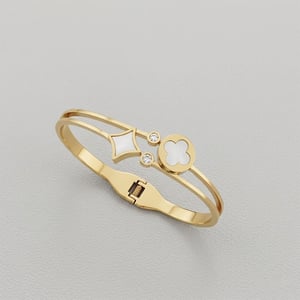 Luxurious Design Bracelet For Women - White Alhambra Diamond