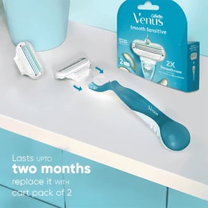 Gillette Venus Smooth Sensitive Women's Razor Blade Refills 4 Blades  •