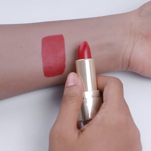 Guerniss Rouge Allure Velvet Matte Lipstick 3.5g - GS024