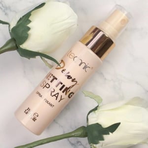 Technic Dewy Makeup Setting Spray 31ml