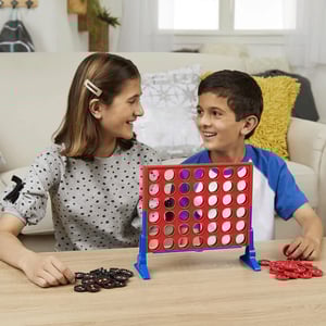 Connect 4 Spiderman Assembling Toy