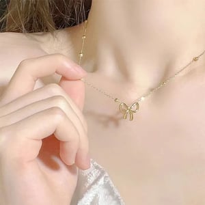 Bow Pendant Necklace