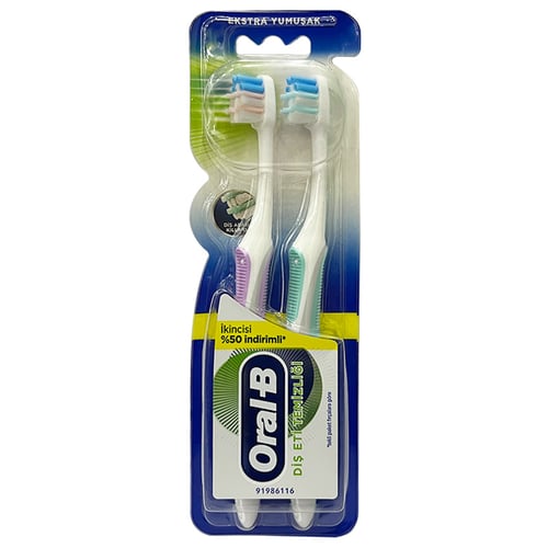 Oral-B Gum Cleaning Toothbrush 2pcs - Purple & Paste