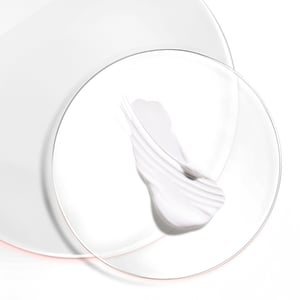 Neutrogena Clear & Radient Moisturiser With Pink Grapefruit Fragrance 50ml •