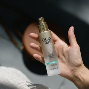 Olay Mist Ultimate Hydration Essence Calming With Aloe Leaf & Chamomile 98ml