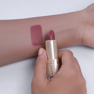 Guerniss Rouge Allure Velvet Matte Lipstick 3.5g - GS019