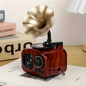 Mini Retro Gramophone With Winding Key