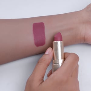 Guerniss Rouge Allure Velvet Matte Lipstick 3.5g - GS018